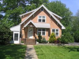 1009 COLUMBUS AVE