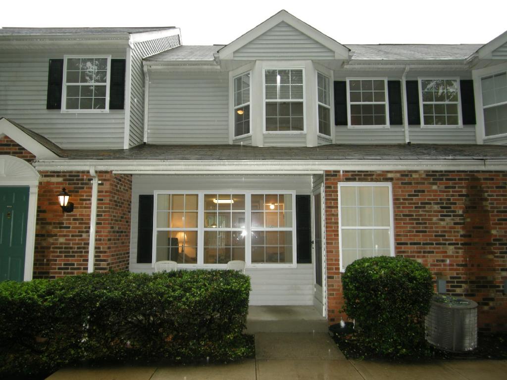 302 Appleton Way