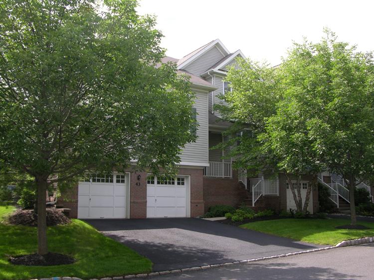 43 LOFT DR