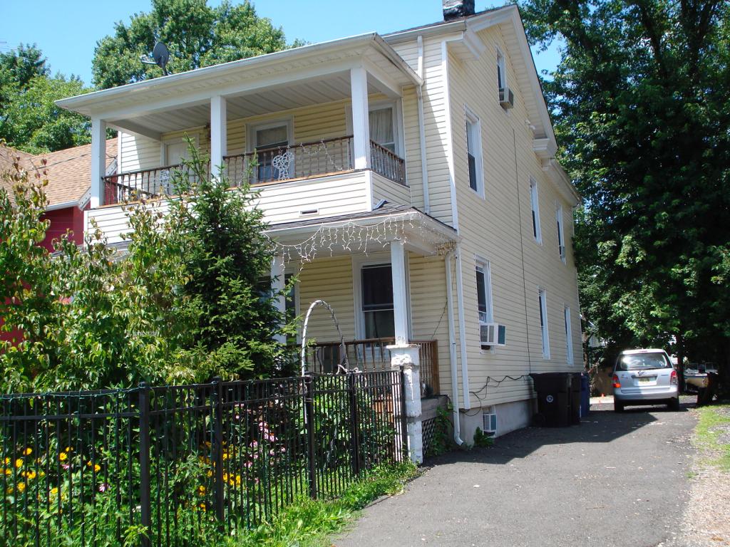 MLS #/Web ID: 2698545