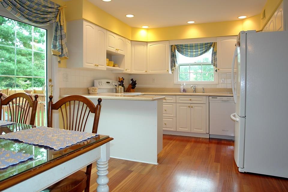 MLS #/Web ID: 2706945