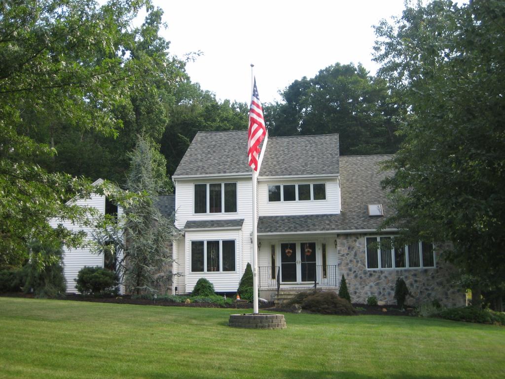 MLS #/Web ID: 2708345