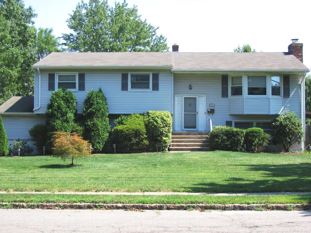 166 ACORN DR