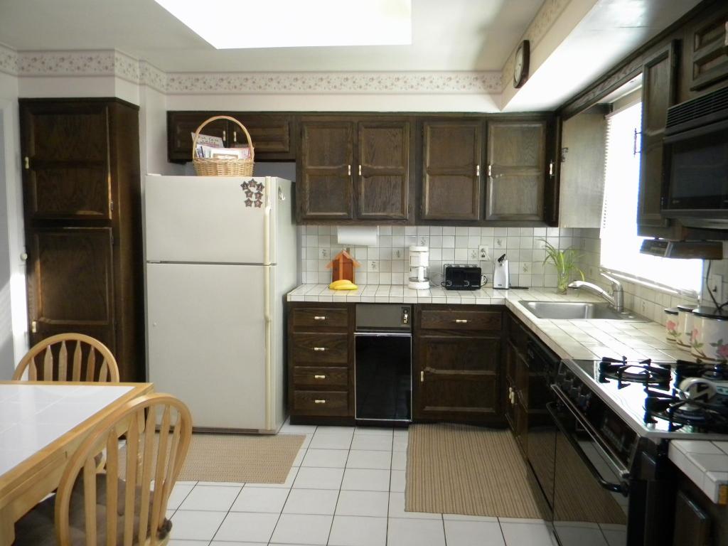 166 ACORN DR