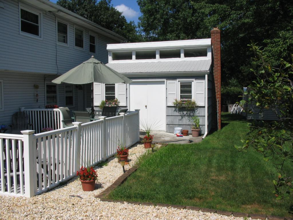 166 ACORN DR