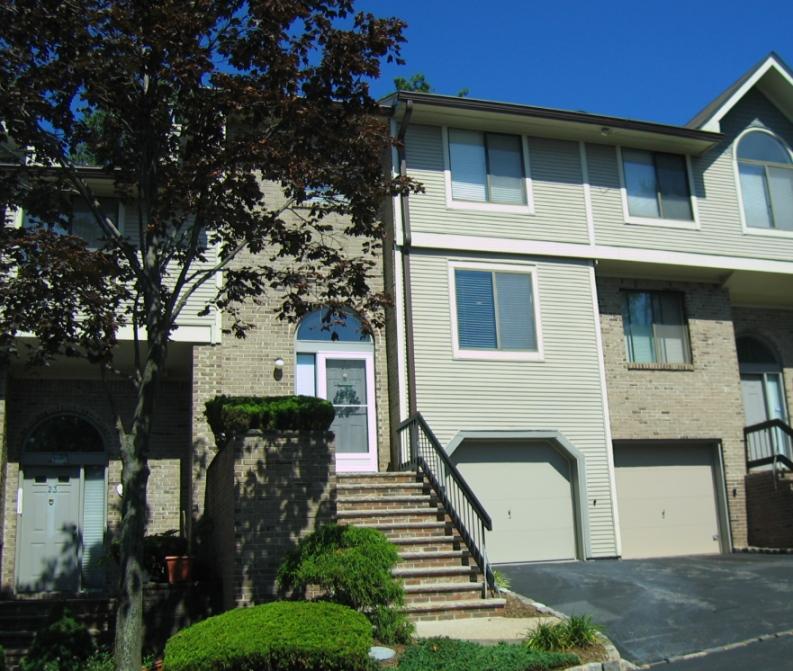 MLS #/Web ID: 2709745