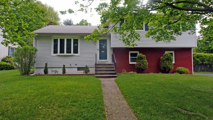 MLS #/Web ID: 2710645