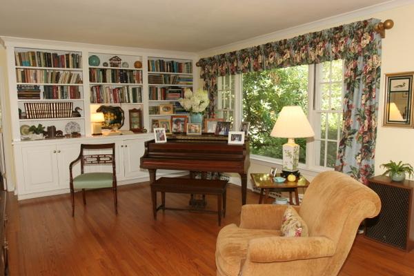 MLS #/Web ID: 2712345