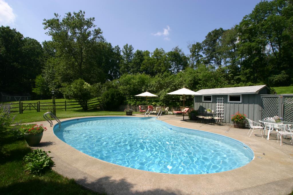 MLS #/Web ID: 2712345