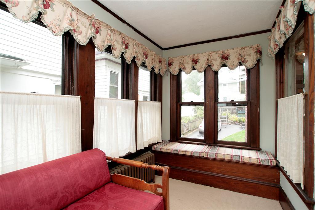 162 MIDLAND AVE