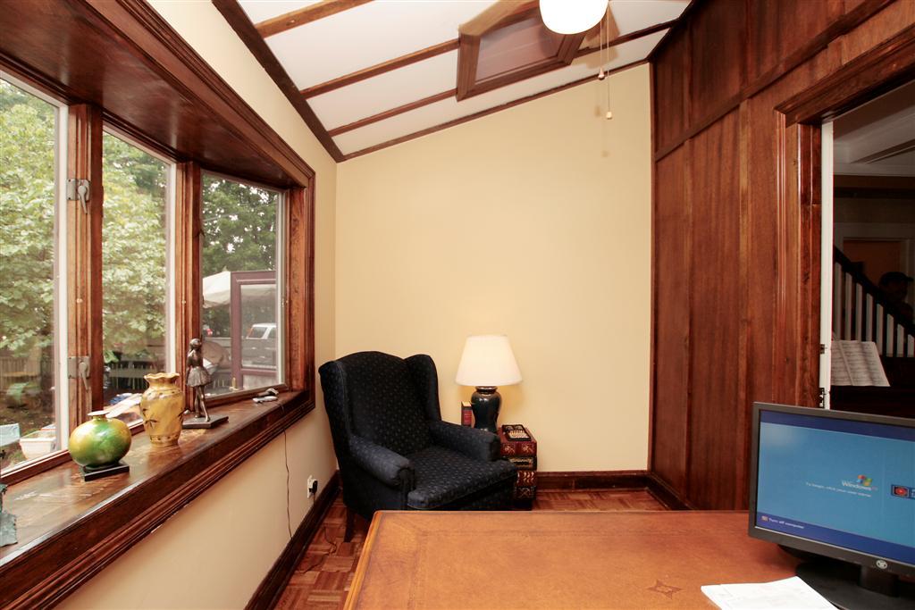 162 MIDLAND AVE