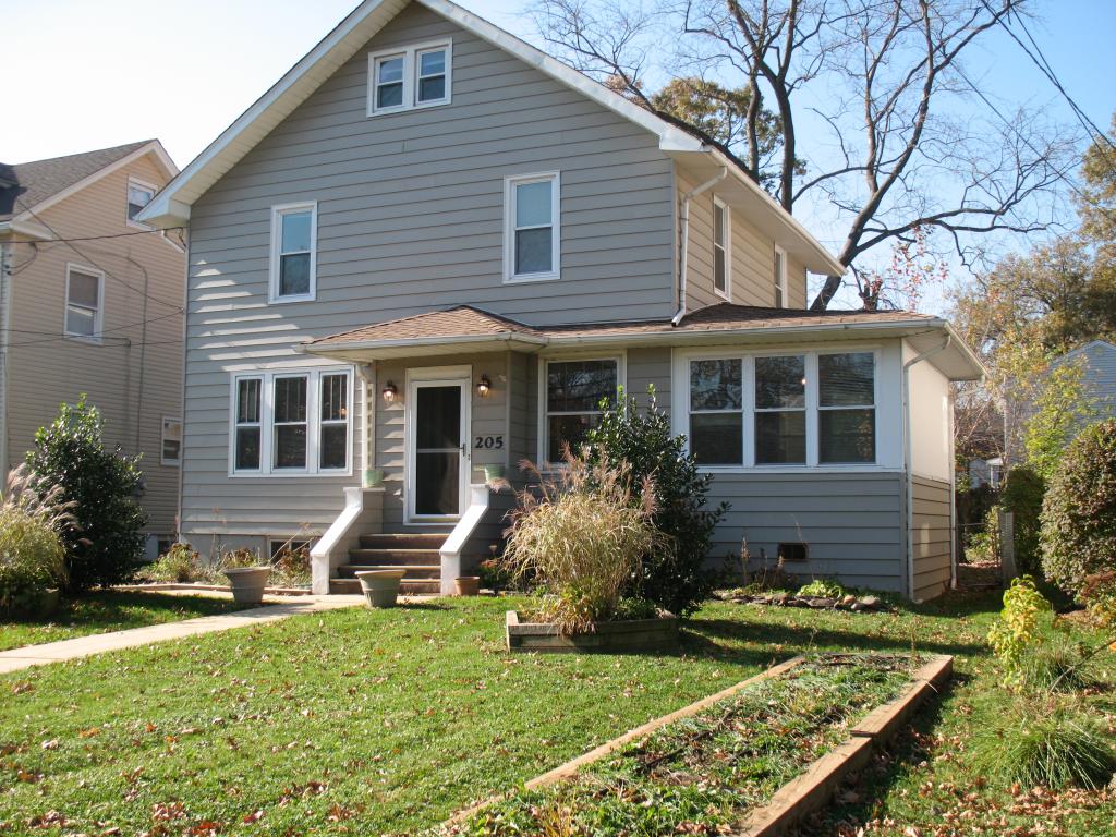 MLS #/Web ID: 2723945