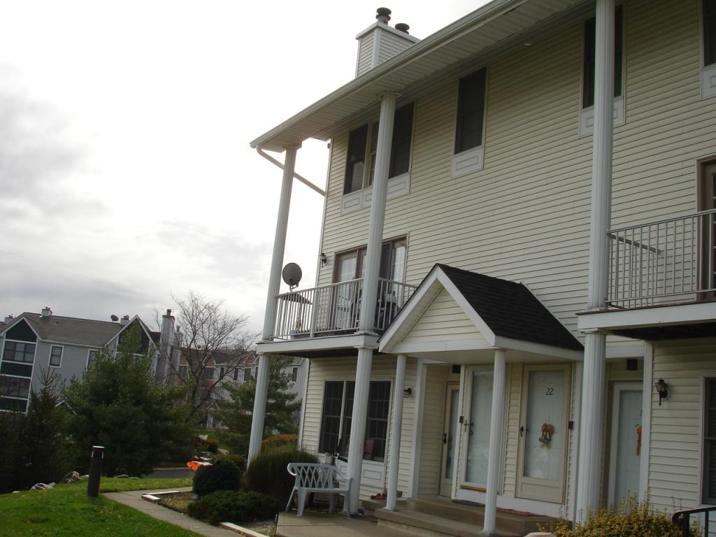 MLS #/Web ID: 2725145