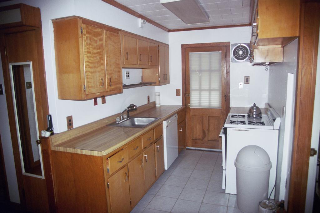 422 LAKEVIEW AVE