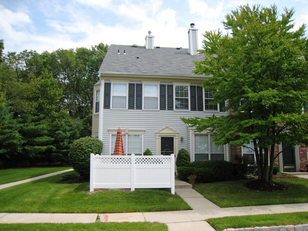 MLS #/Web ID: 2726445