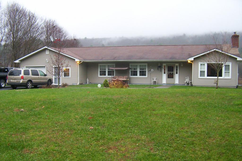 7 LAKEVIEW DR W