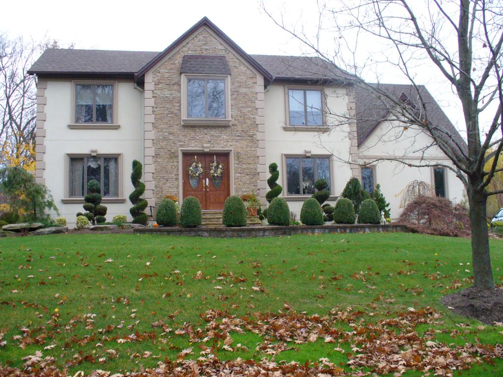 131 MCINTOSH DR