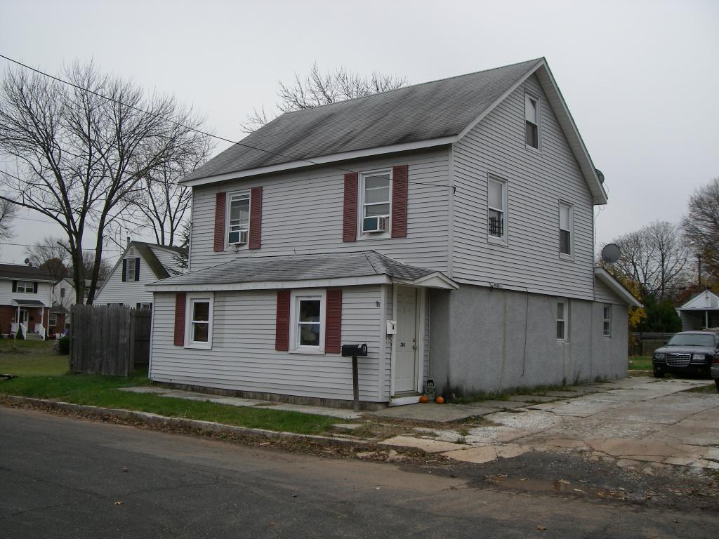 240 S 17TH AVE