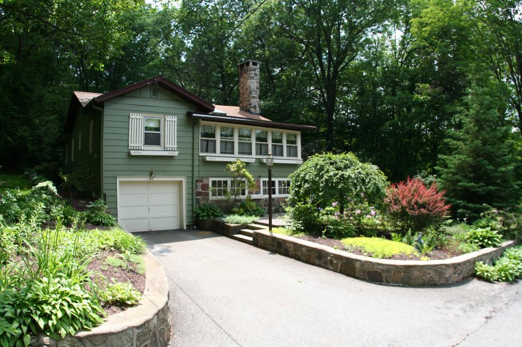 49 GRANDVIEW AVE