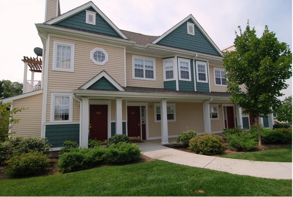 MLS #/Web ID: 2704146