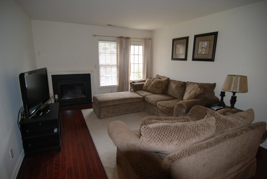 MLS #/Web ID: 2704146