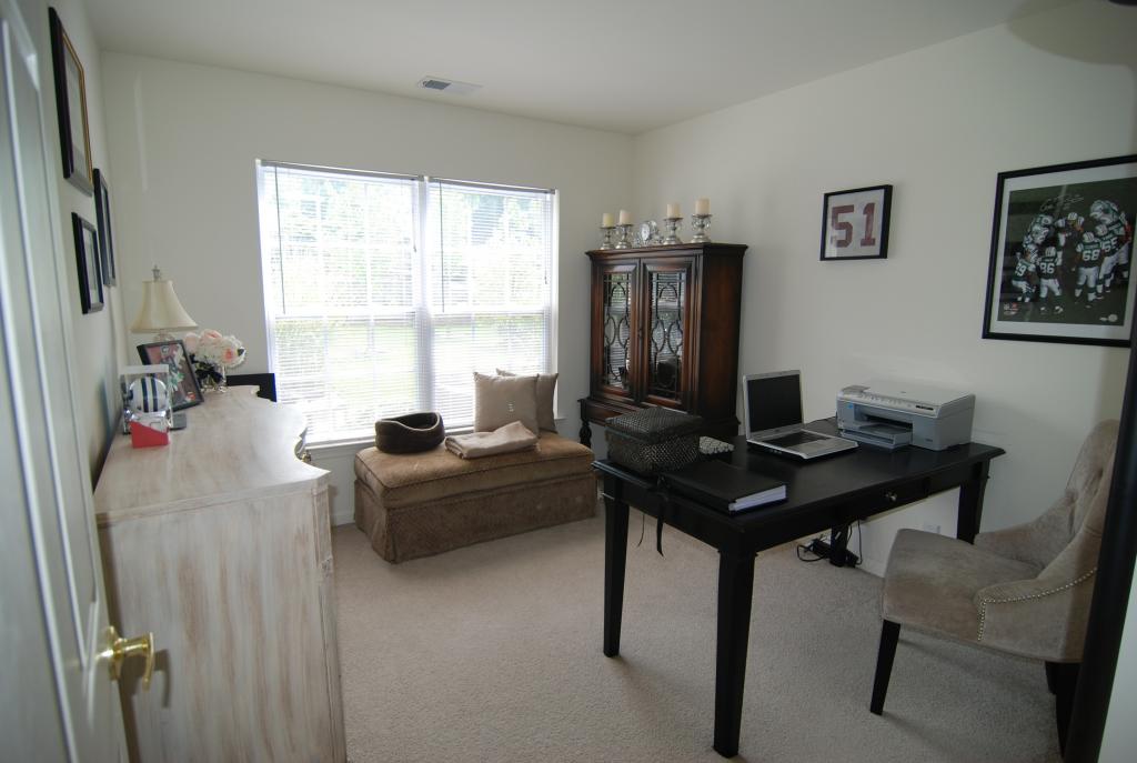 MLS #/Web ID: 2704146