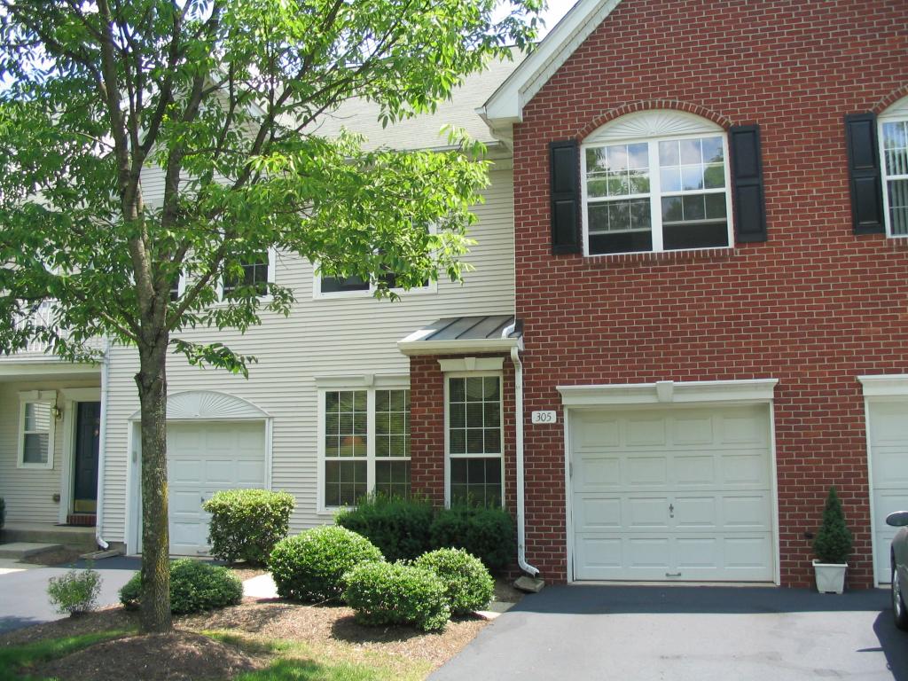 MLS #/Web ID: 2708046