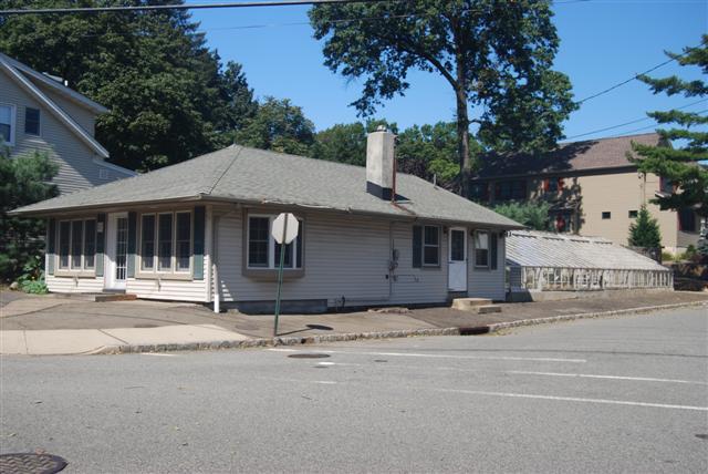 82 PINE ST