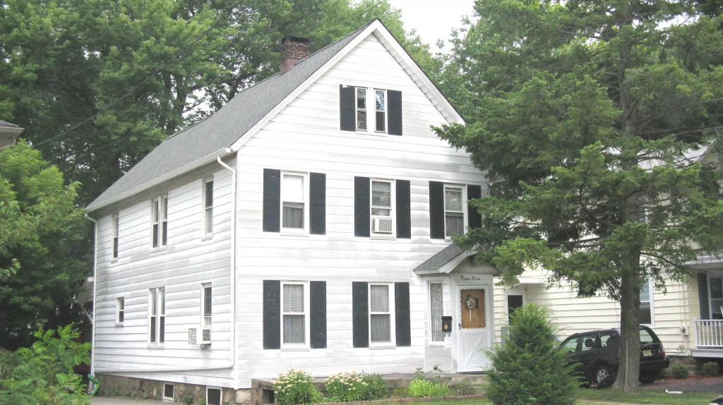 27 MAPLE AVE
