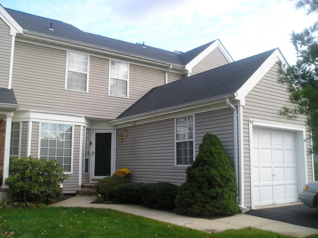 94 VIOLET CT