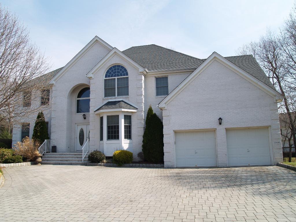 MLS #/Web ID: 2664647