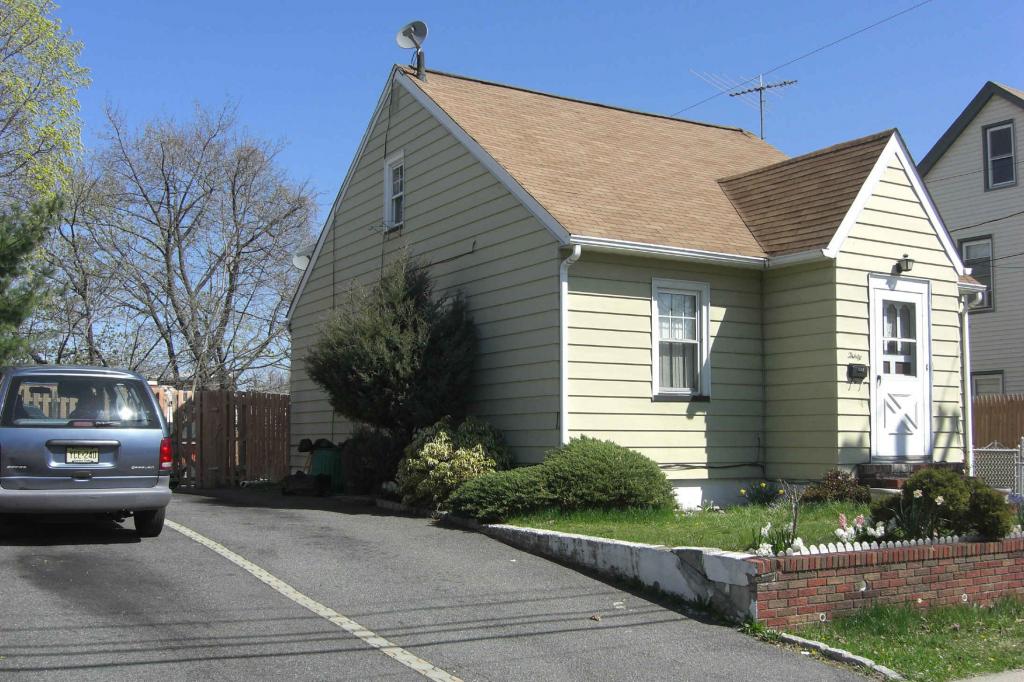 MLS #/Web ID: 2673447