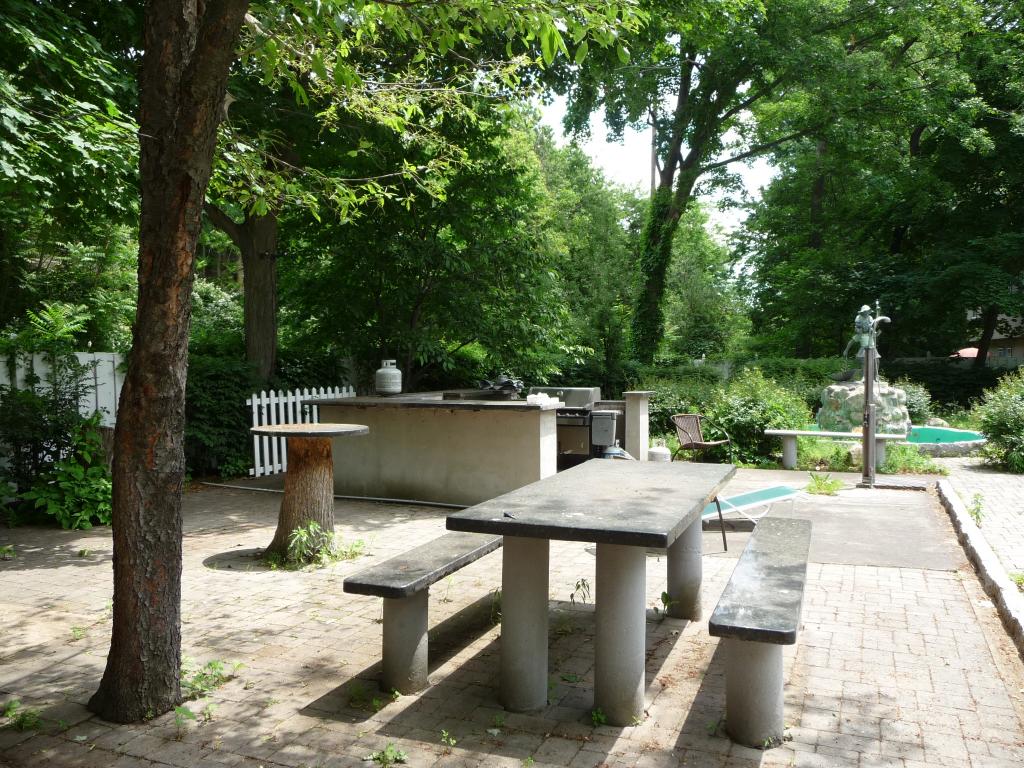 MLS #/Web ID: 2687647