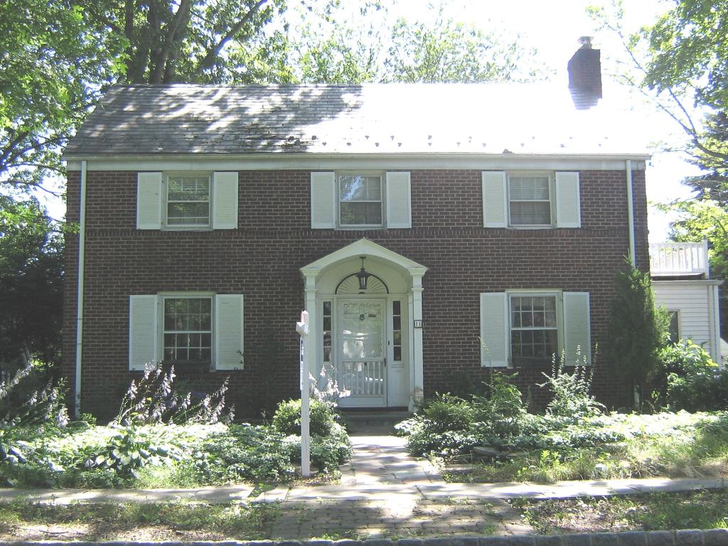 11 ELM ST