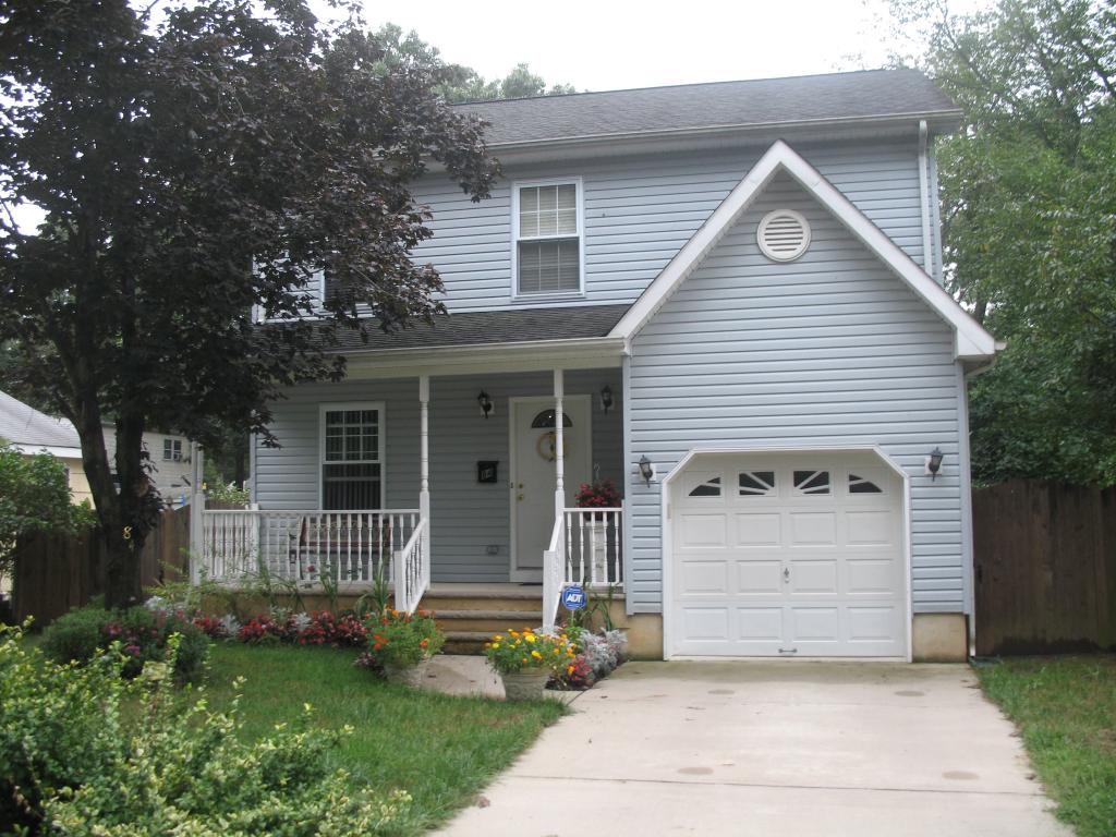 84 ELM ST