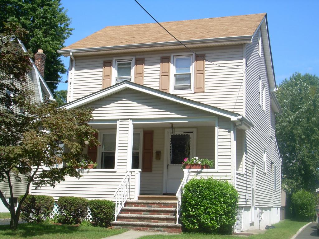 MLS #/Web ID: 2711347