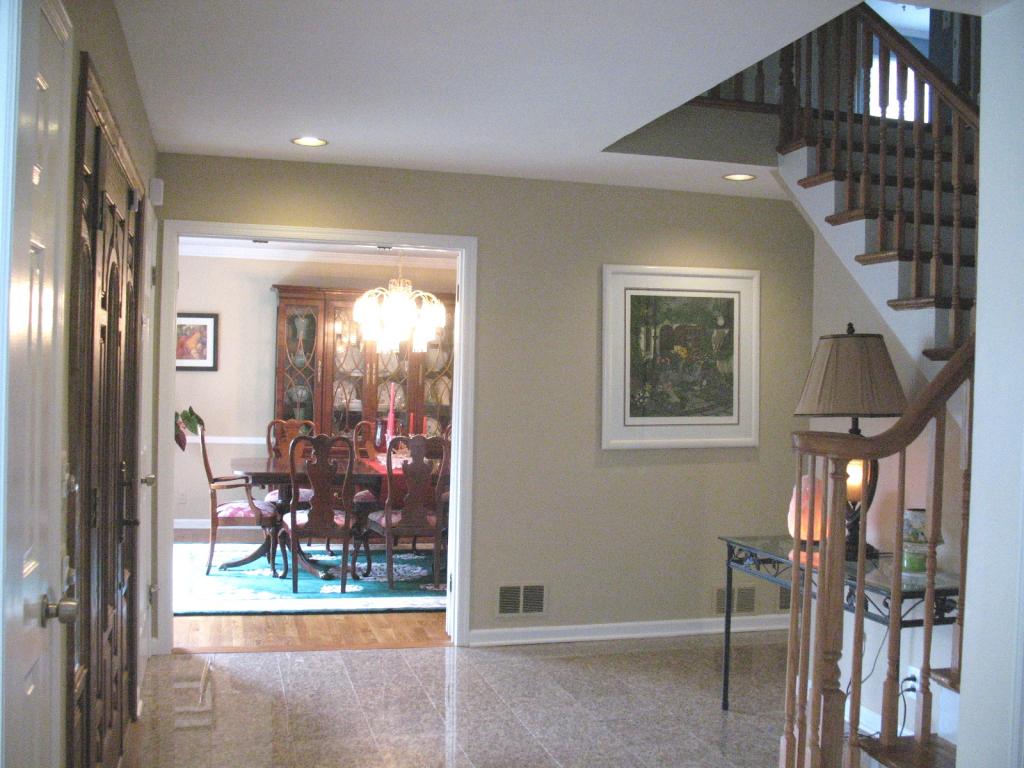 30 SCARSDALE DR