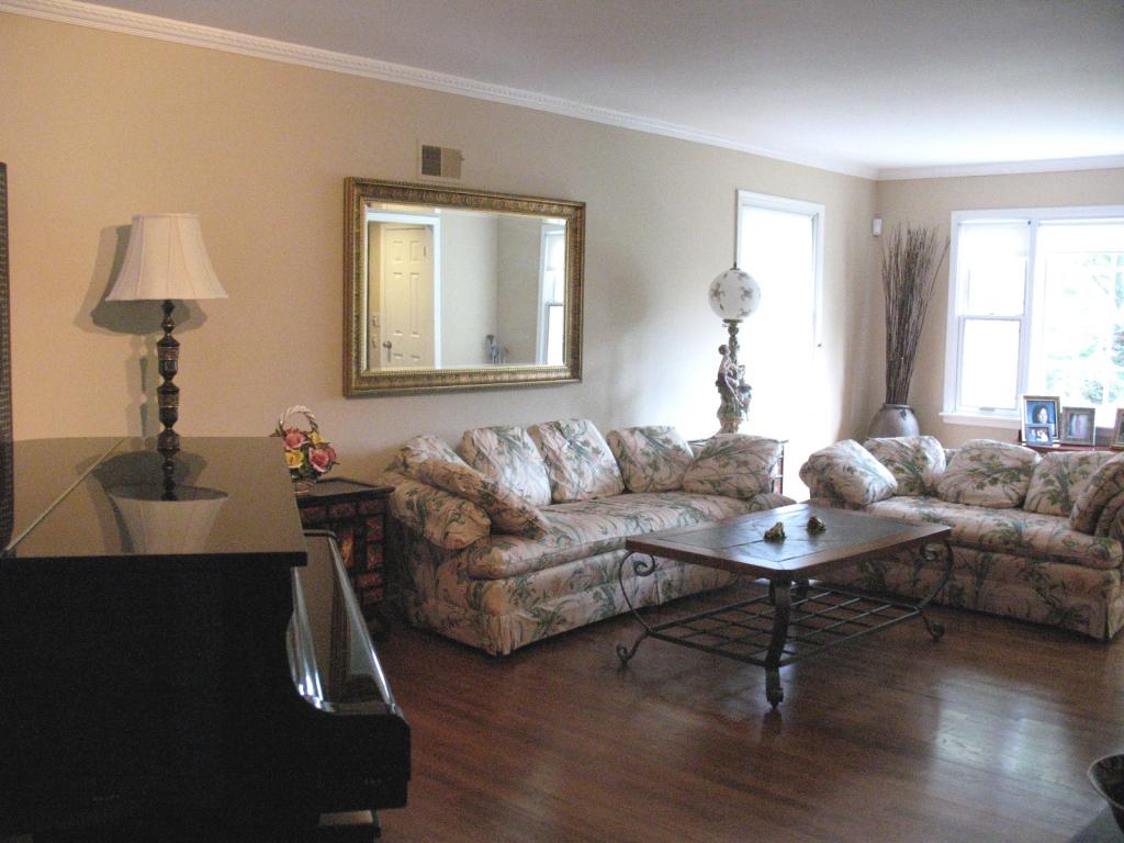 30 SCARSDALE DR