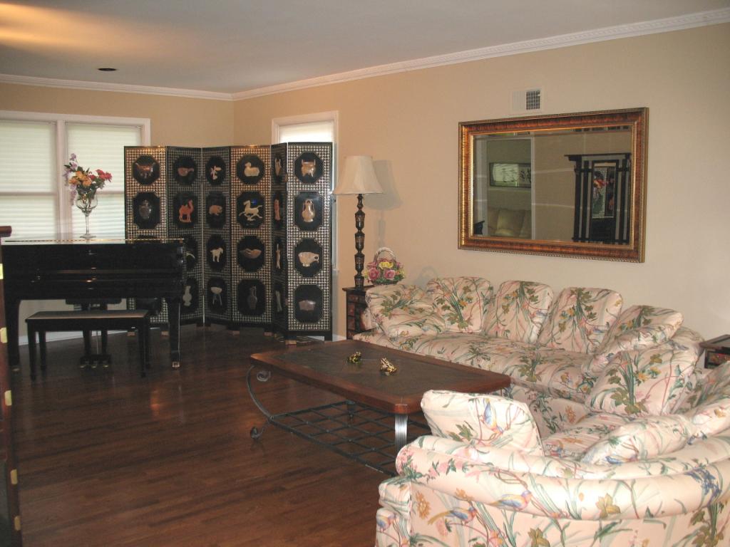 30 SCARSDALE DR