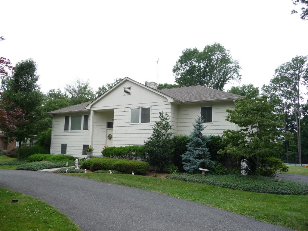 MLS #/Web ID: 2715047