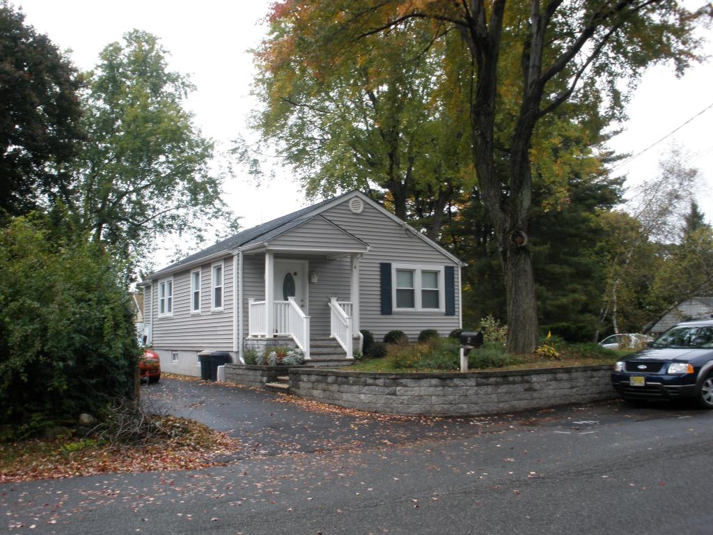 MLS #/Web ID: 2722047
