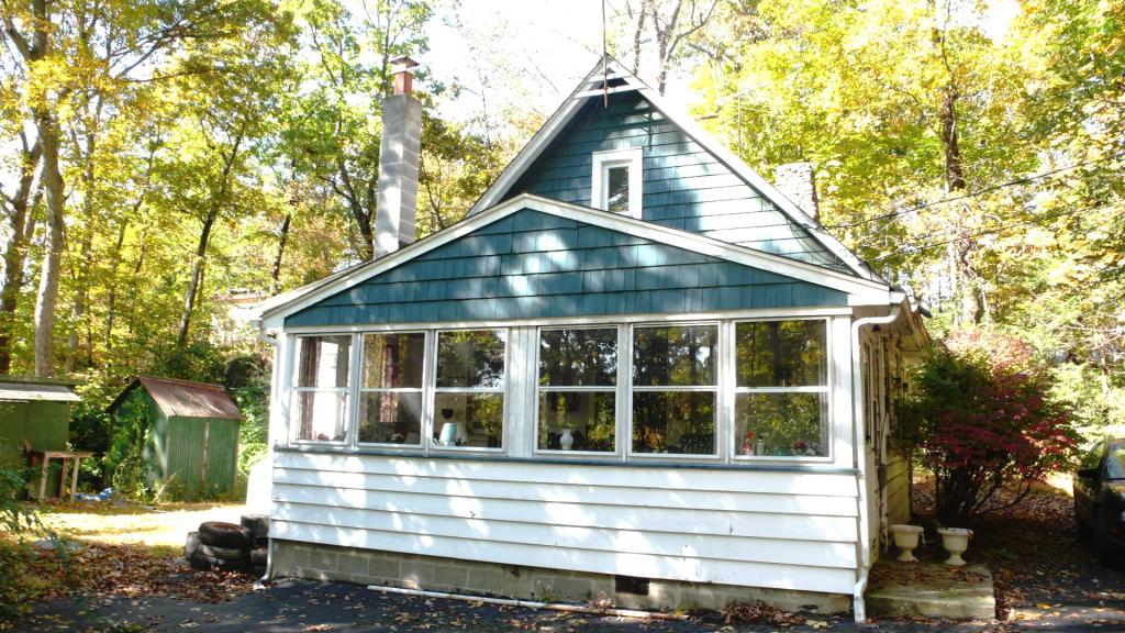 25 ABBOTT DRIVE