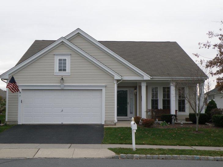 5 STAFFORD LN
