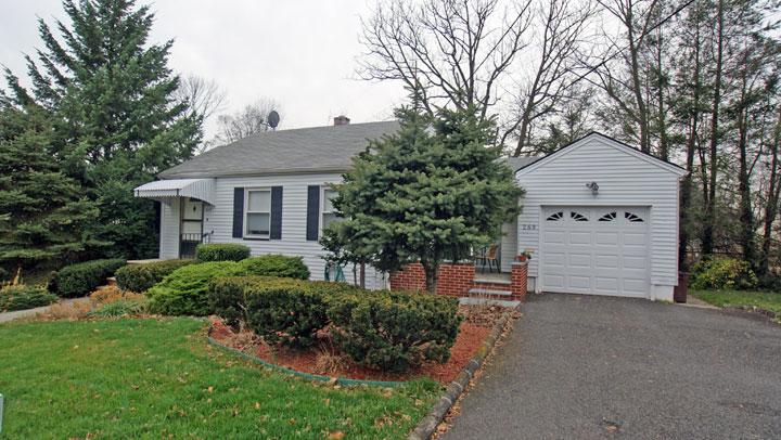 MLS #/Web ID: 2728347
