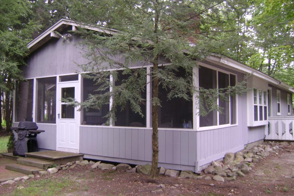 MLS #/Web ID: 2570348