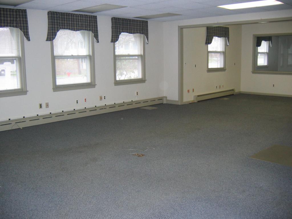 12 MAPLE AVE