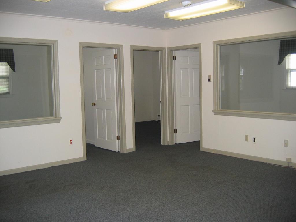 12 MAPLE AVE