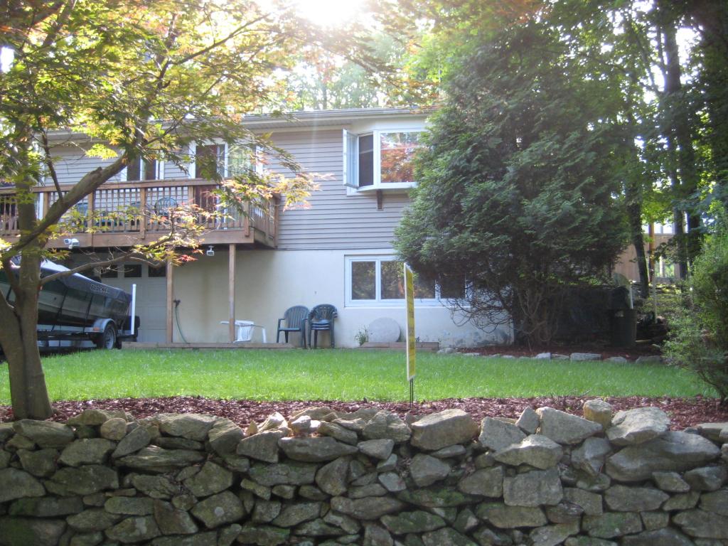 27 HEMLOCK RD