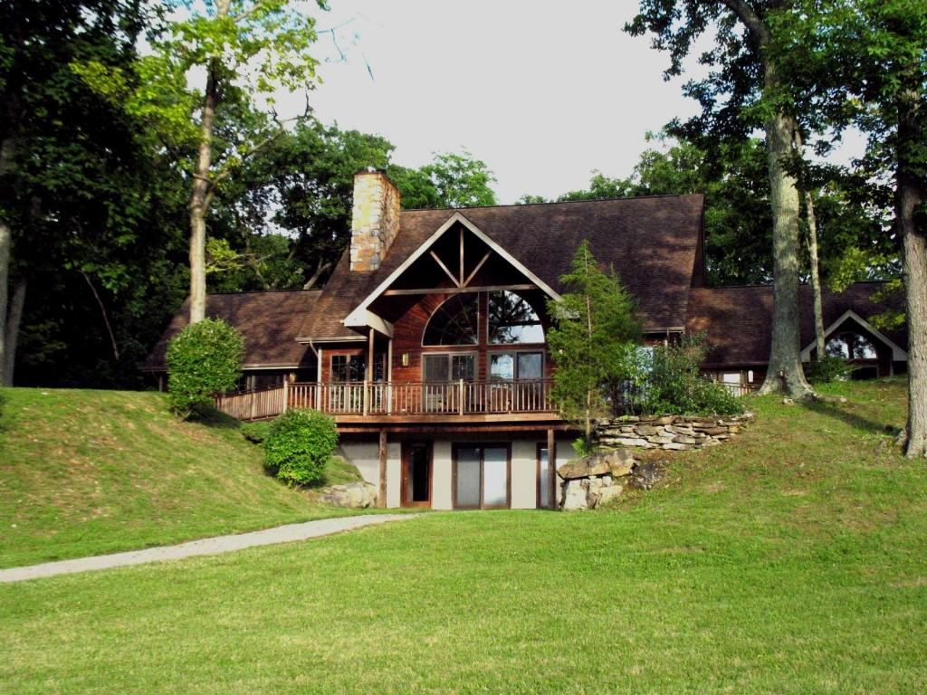 MLS #/Web ID: 2697148
