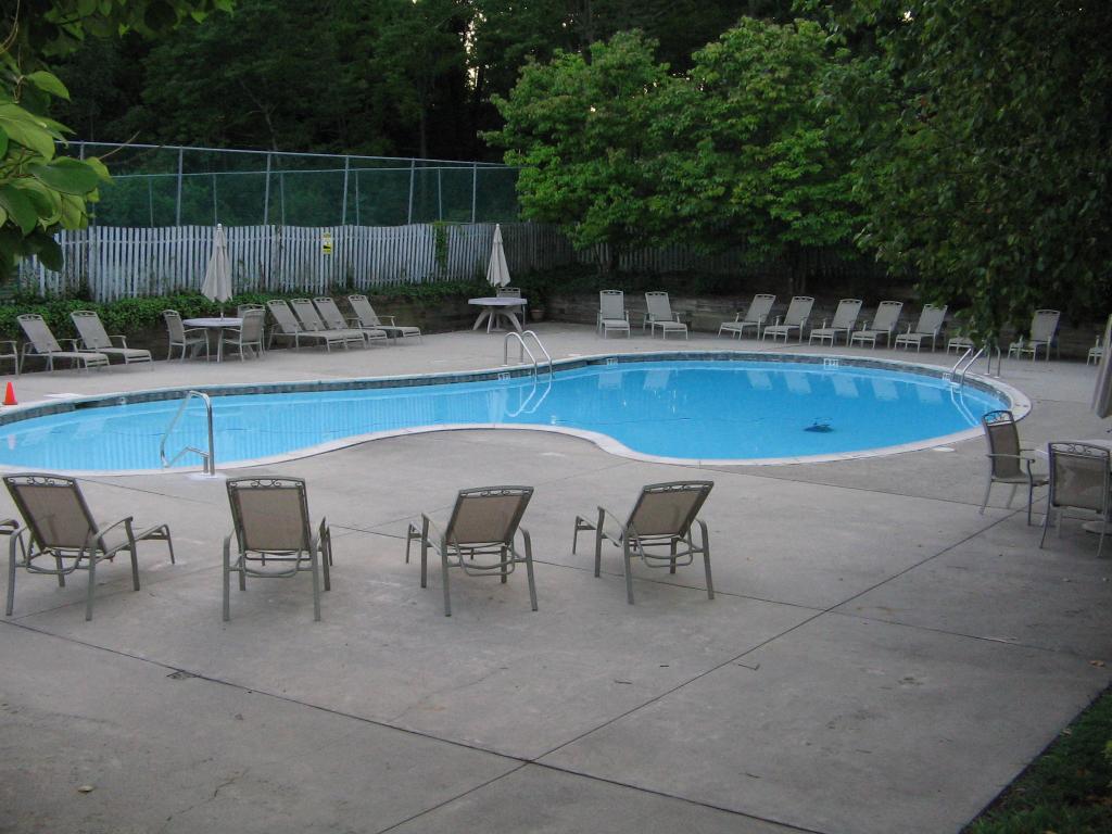 MLS #/Web ID: 2698748